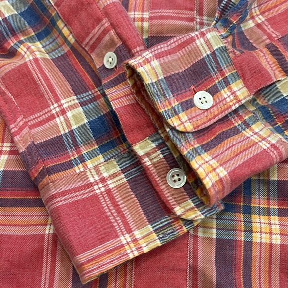FRAME Fray Hem Flannel Top in Light Red Check Men's Size Small Preppy Plaid Boho - Picture 10 of 14